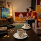 Galatasaray Espresso-Tassen Set – 2 Tassen & 2 Untertassen, Keramik, eckig, 1905
