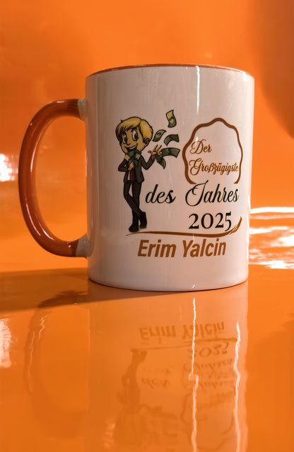 Großzügigste des Jahres – Personalisierte Tasse mit Comic -  Wunschname – Dankeschön Geschenk für Kollegen & Mitarbeiter