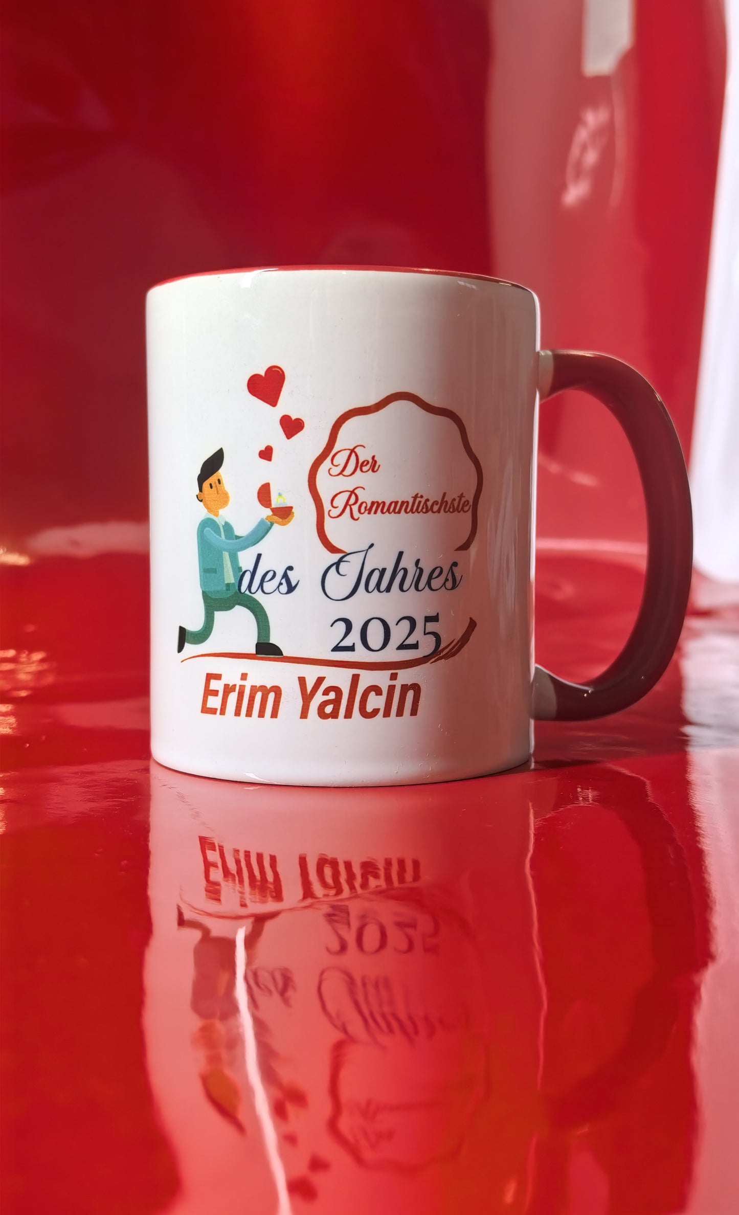 Romantischste des Jahres – Personalisierte Tasse mit Comic & Wunschname – Lustiges Valentinstag Geschenk