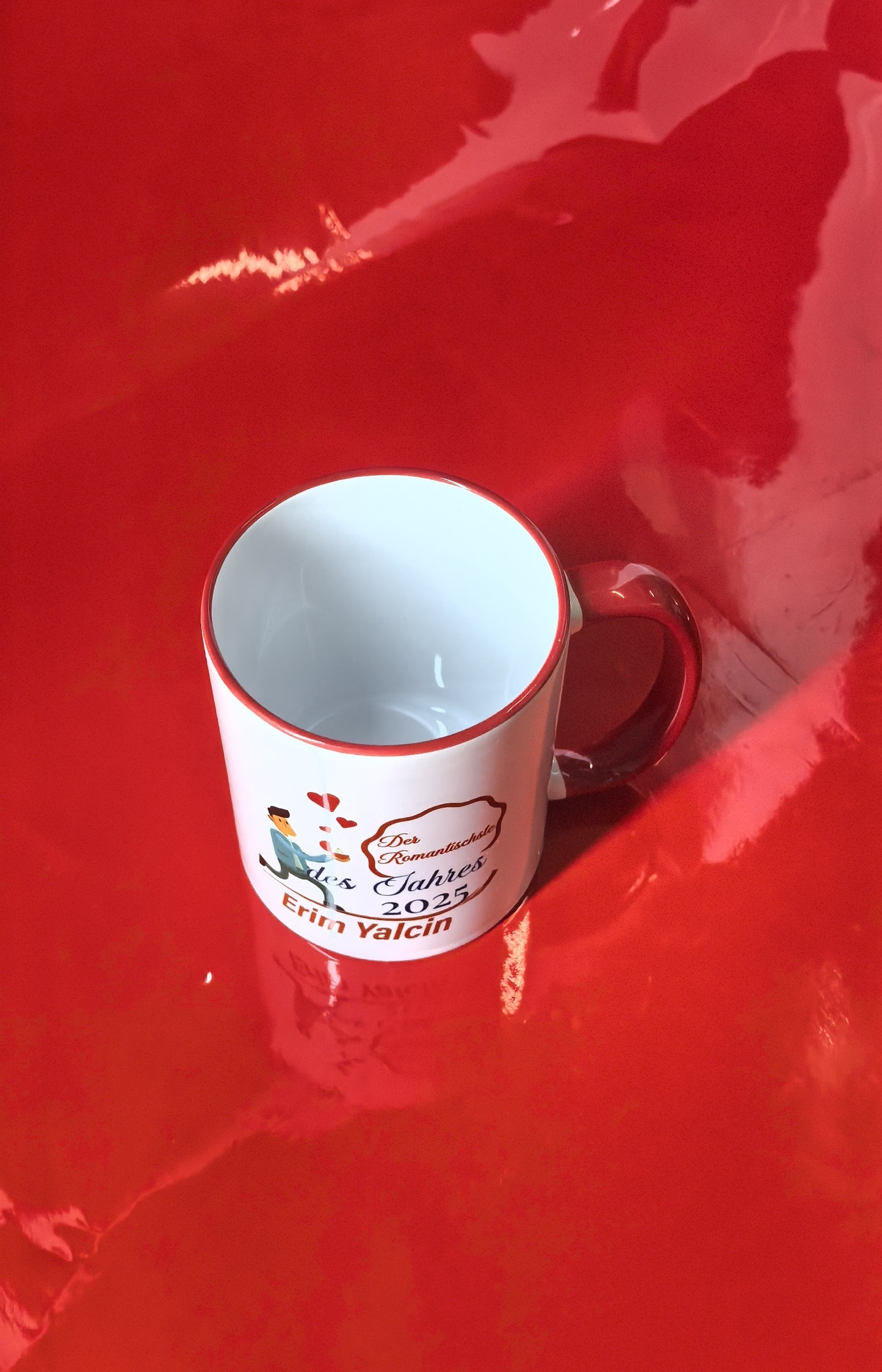 Romantischste des Jahres – Personalisierte Tasse mit Comic & Wunschname – Lustiges Valentinstag Geschenk