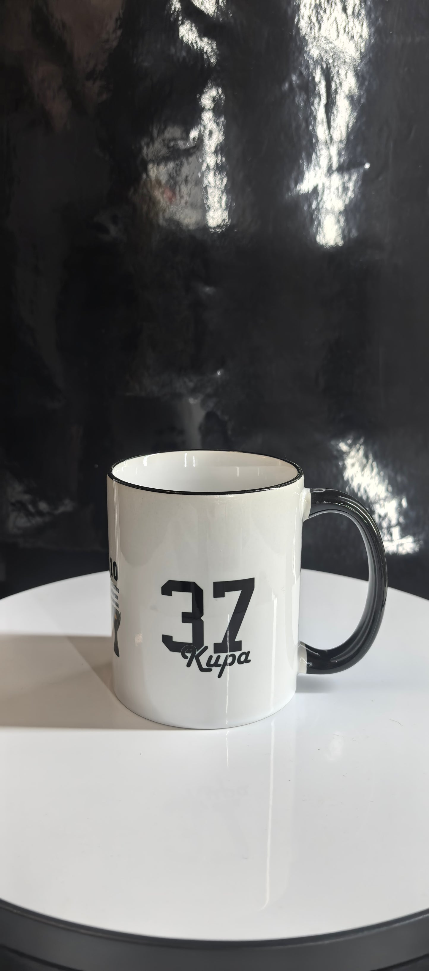 Beşiktaş Tasse-37 Kupa Design-Fanartikel mit Vereinslogo &Pokalstatistik-Geschenk für Beşiktaş-Fans-Schwarz-Weiß Design-1903-Fußball Erfolge