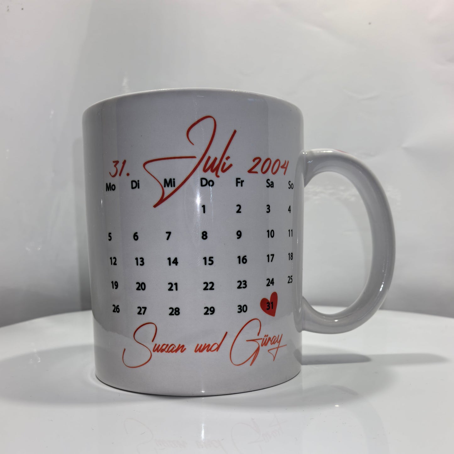 „Geschenk-Tasse für Paare – Weiß mit Innendruck Herzmotiv“