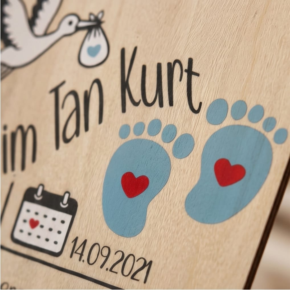 Personalisiertes Holzschild zur Geburt – mit Name & Geburtsdaten