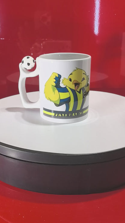 Fenerbahçe Tasse | Kanarya Fan-Becher mit Fußball-Henkel | FB Logo & Maskottchen | Sarı-Lacivert 1907
