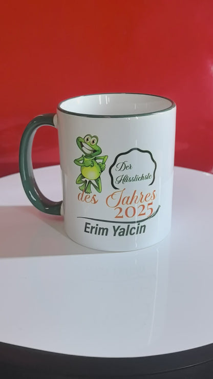 Personalisierte Tasse „Der Hässlichste des Jahres 2025“ – Lustige Geschenkidee mit Namen & Frosch – Gag Award Tasse